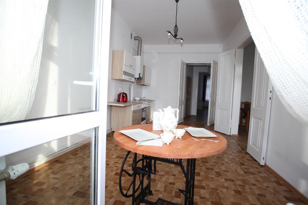 Appartement Przestronny Apartament à Kalisz Chambre photo